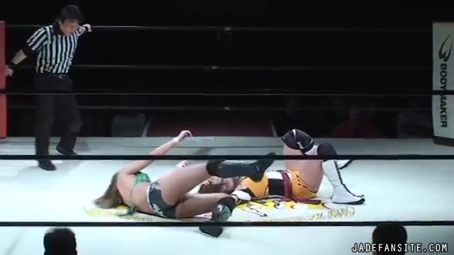 MiavsMatsumoto_Still1423~0.jpg