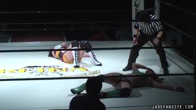 MiavsMatsumoto_Still1487~0.jpg