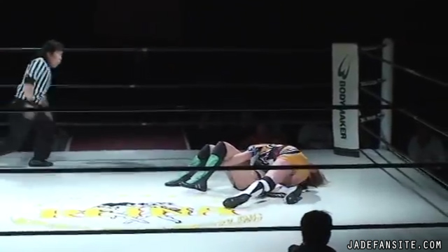 MiavsMatsumoto_Still1665~0.jpg