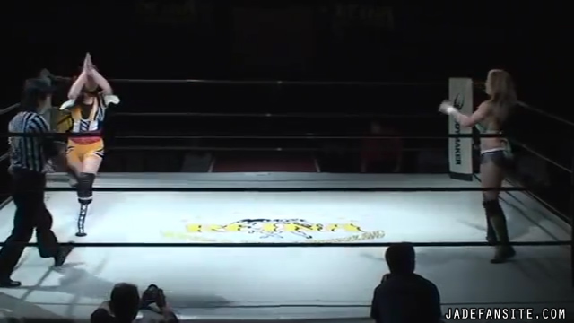 MiavsMatsumoto_Still288~0.jpg