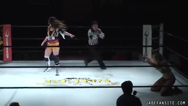 MiavsMatsumoto_Still418~0.jpg