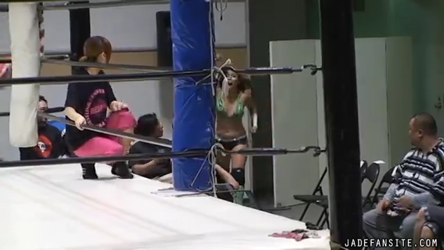 MiavsRay_Still002.jpg