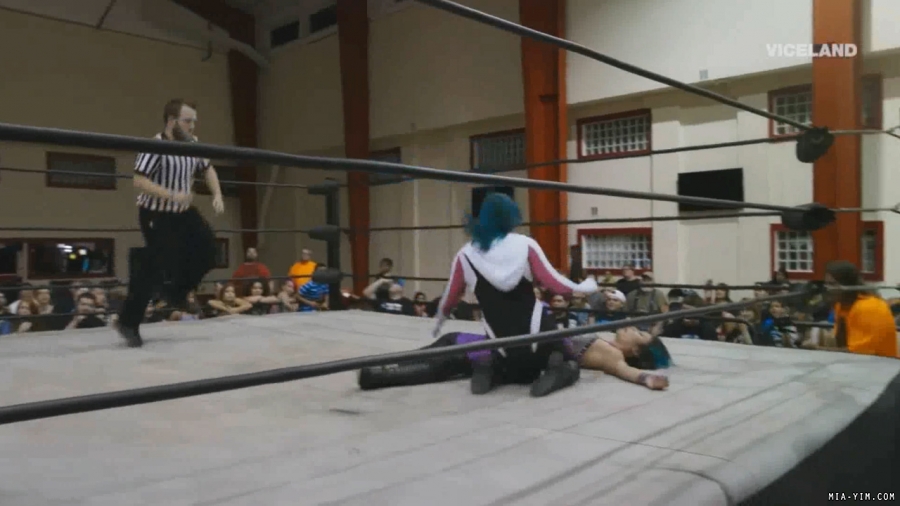 miathewrestlers_Still160.jpg