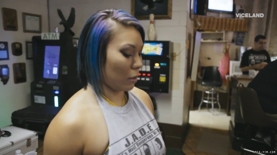 miathewrestlers_Still636.jpg