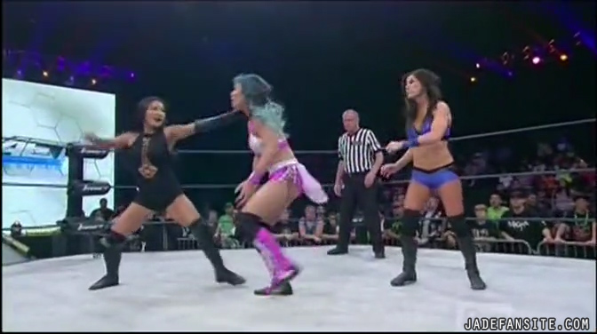 Jade20160405_Still184.jpg Jade20160405_Still184.jpg