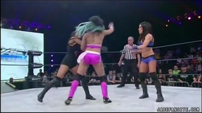 Jade20160405_Still185.jpg Jade20160405_Still185.jpg