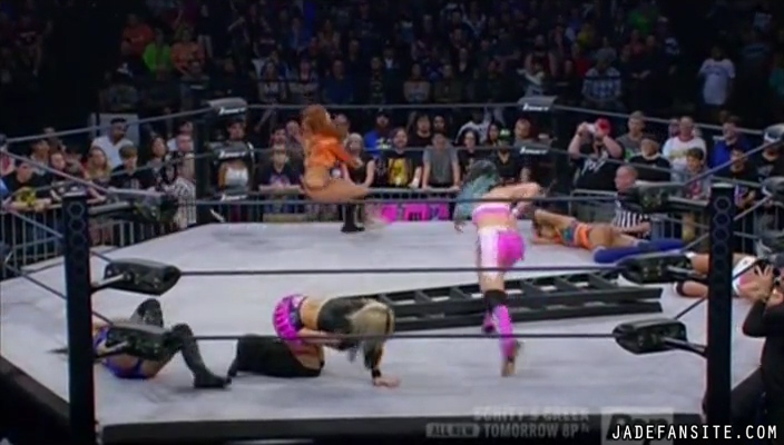 Jade20160419_Still318.jpg Jade20160419_Still318.jpg