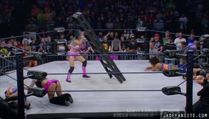 Jade20160419_Still332.jpg Jade20160419_Still332.jpg