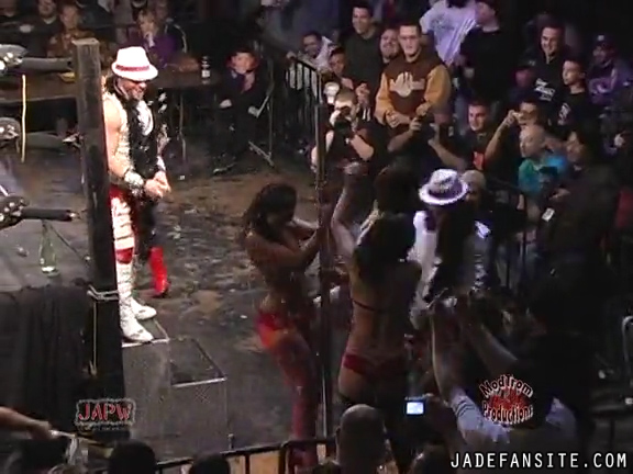 Mia-HardwayvsSocial-Fear_Still059.jpg