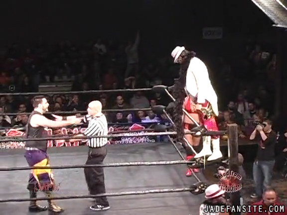 Mia-HardwayvsSocial-Fear_Still088.jpg