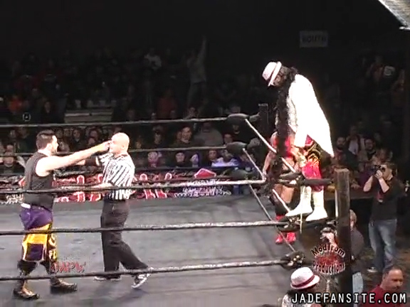 Mia-HardwayvsSocial-Fear_Still089.jpg