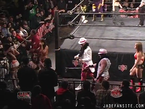 Mia-HardwayvsSocial-Fear_Still096.jpg