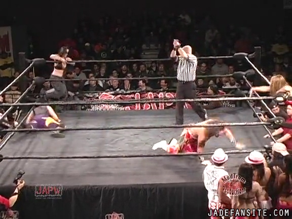Mia-HardwayvsSocial-Fear_Still1007.jpg