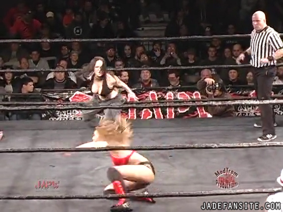Mia-HardwayvsSocial-Fear_Still1020.jpg