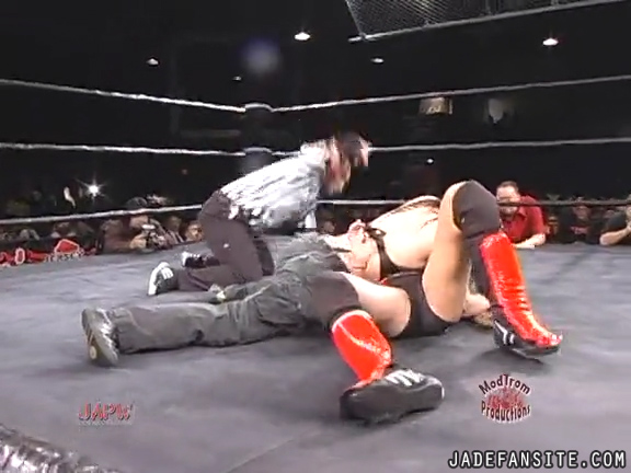 Mia-HardwayvsSocial-Fear_Still1042.jpg