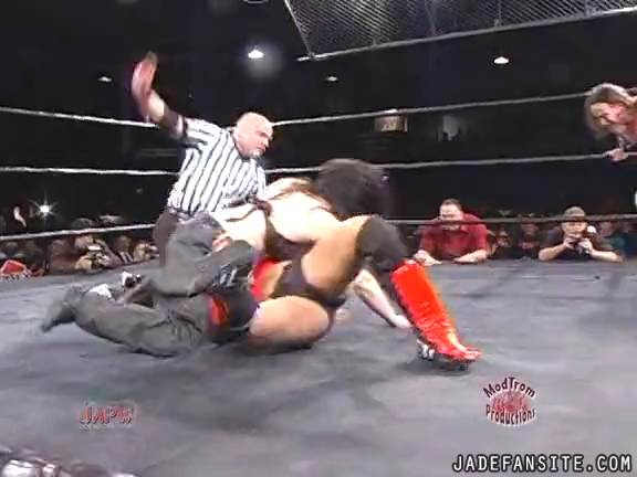 Mia-HardwayvsSocial-Fear_Still1043.jpg