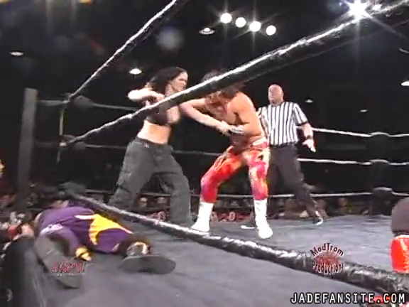 Mia-HardwayvsSocial-Fear_Still1053.jpg