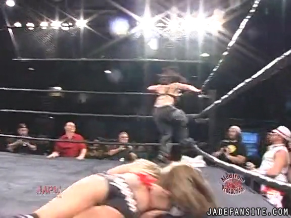 Mia-HardwayvsSocial-Fear_Still1056.jpg