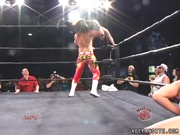 Mia-HardwayvsSocial-Fear_Still1064.jpg