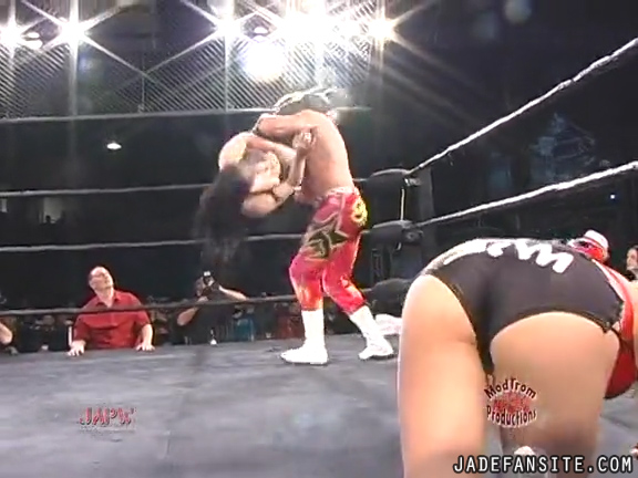Mia-HardwayvsSocial-Fear_Still1066.jpg