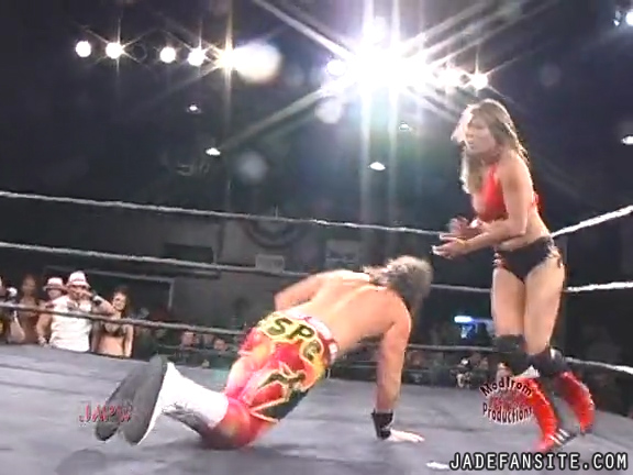 Mia-HardwayvsSocial-Fear_Still1128.jpg