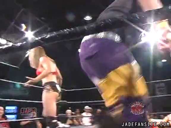 Mia-HardwayvsSocial-Fear_Still1135.jpg