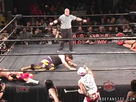 Mia-HardwayvsSocial-Fear_Still1159.jpg