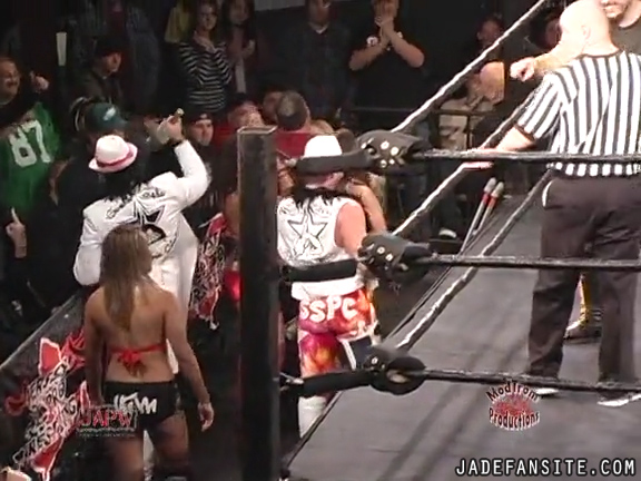 Mia-HardwayvsSocial-Fear_Still116.jpg