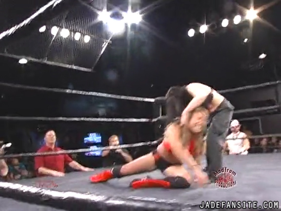 Mia-HardwayvsSocial-Fear_Still1270.jpg