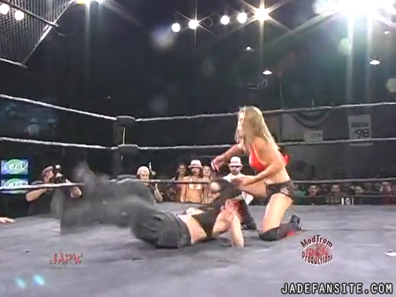 Mia-HardwayvsSocial-Fear_Still1278.jpg