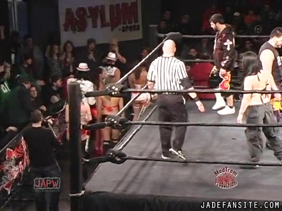 Mia-HardwayvsSocial-Fear_Still128.jpg