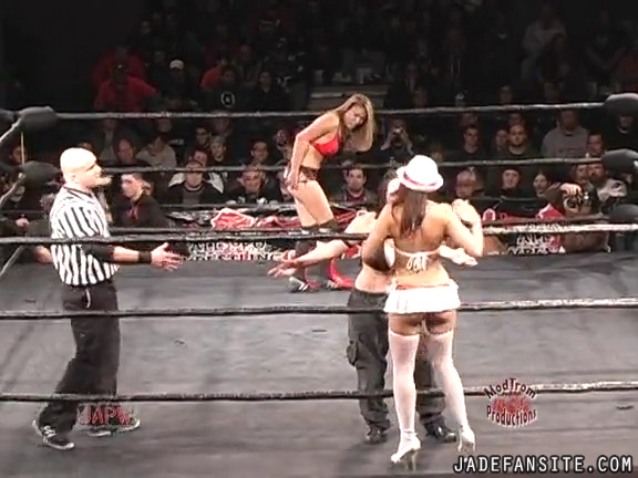Mia-HardwayvsSocial-Fear_Still1392.jpg