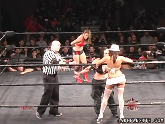 Mia-HardwayvsSocial-Fear_Still1398.jpg