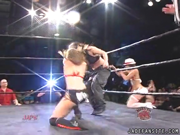 Mia-HardwayvsSocial-Fear_Still1403.jpg