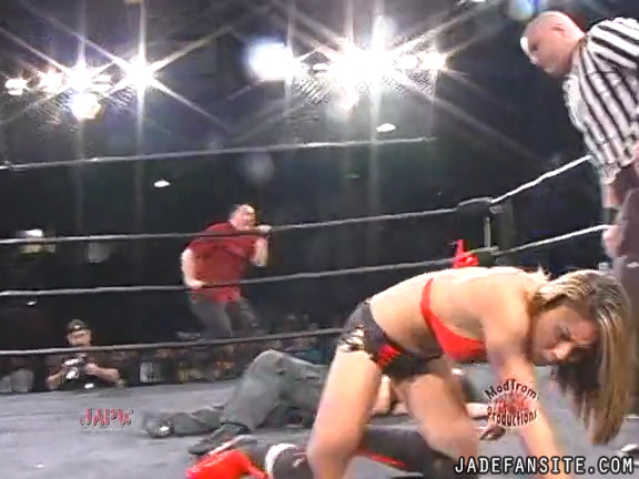 Mia-HardwayvsSocial-Fear_Still1420.jpg