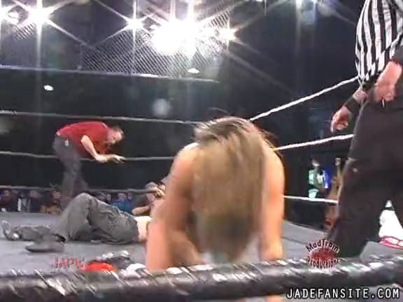 Mia-HardwayvsSocial-Fear_Still1422.jpg