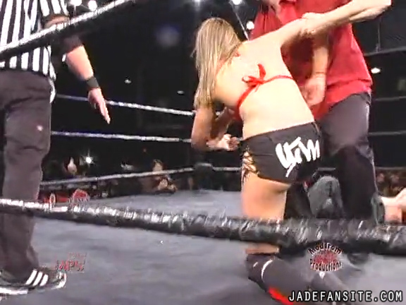 Mia-HardwayvsSocial-Fear_Still1432.jpg