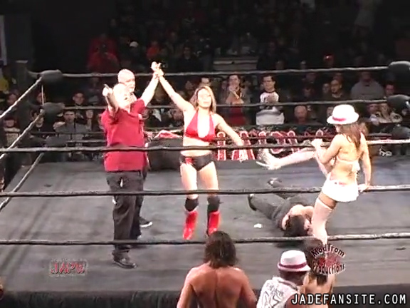 Mia-HardwayvsSocial-Fear_Still1444.jpg