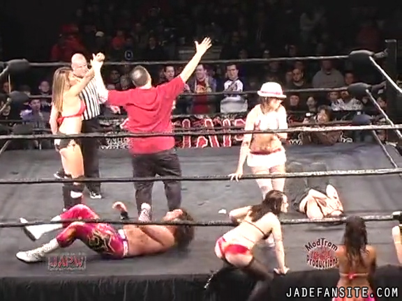 Mia-HardwayvsSocial-Fear_Still1451.jpg