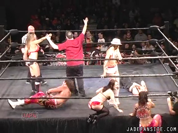 Mia-HardwayvsSocial-Fear_Still1452.jpg