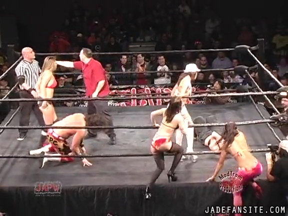 Mia-HardwayvsSocial-Fear_Still1455.jpg