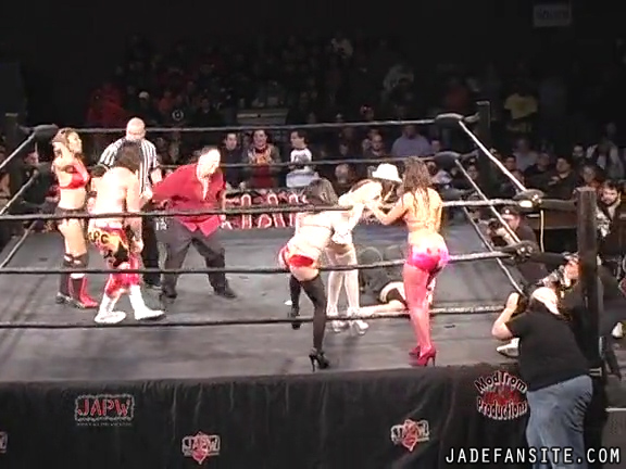 Mia-HardwayvsSocial-Fear_Still1459.jpg