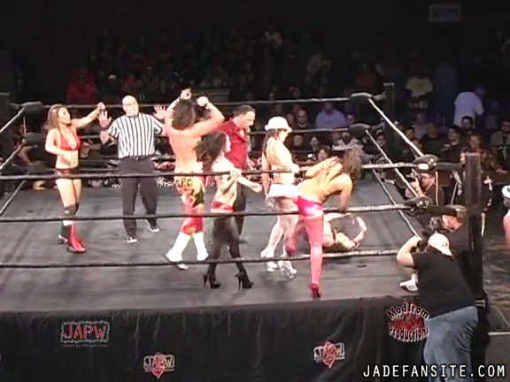Mia-HardwayvsSocial-Fear_Still1463.jpg
