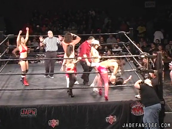 Mia-HardwayvsSocial-Fear_Still1464.jpg