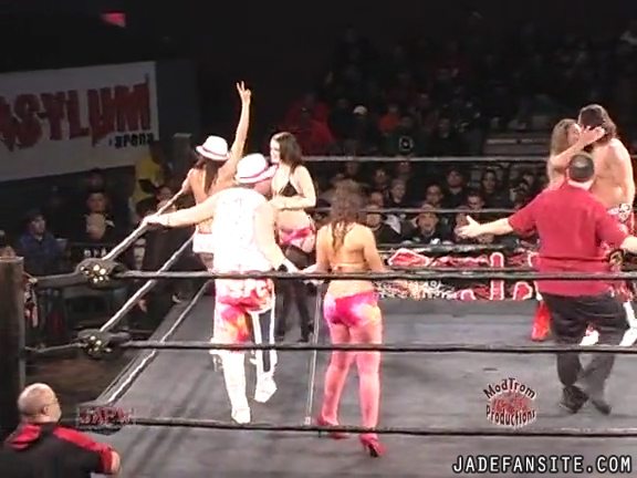 Mia-HardwayvsSocial-Fear_Still1561.jpg