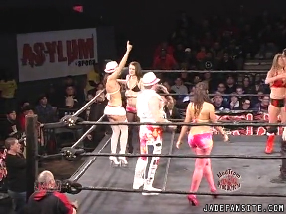 Mia-HardwayvsSocial-Fear_Still1563.jpg