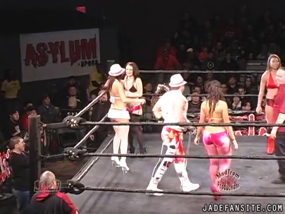 Mia-HardwayvsSocial-Fear_Still1564.jpg