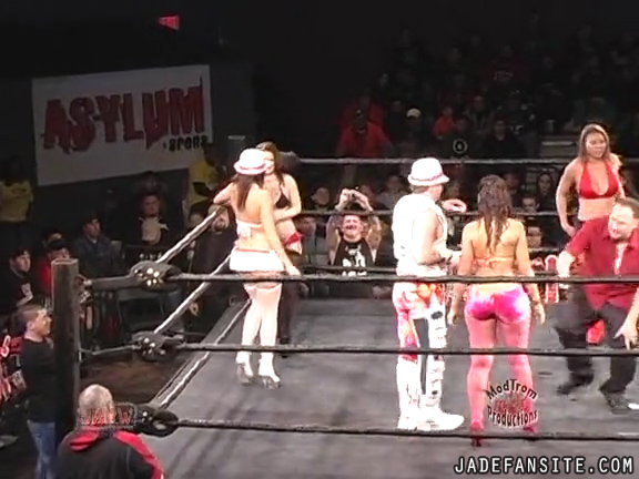 Mia-HardwayvsSocial-Fear_Still1565.jpg