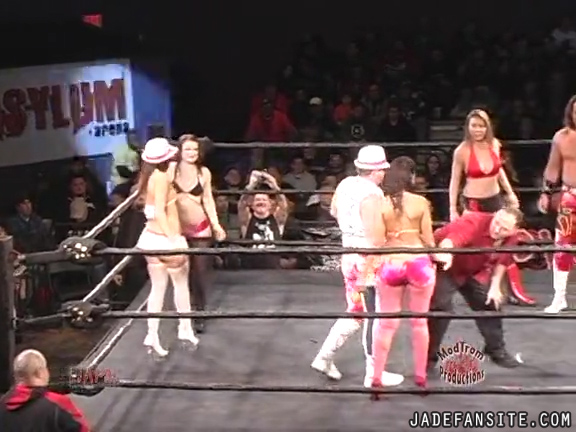 Mia-HardwayvsSocial-Fear_Still1566.jpg