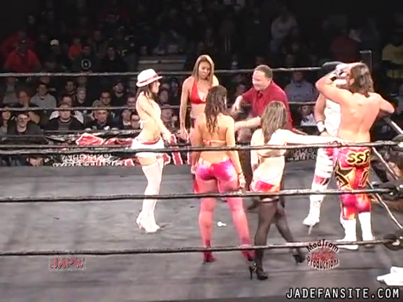 Mia-HardwayvsSocial-Fear_Still1587.jpg